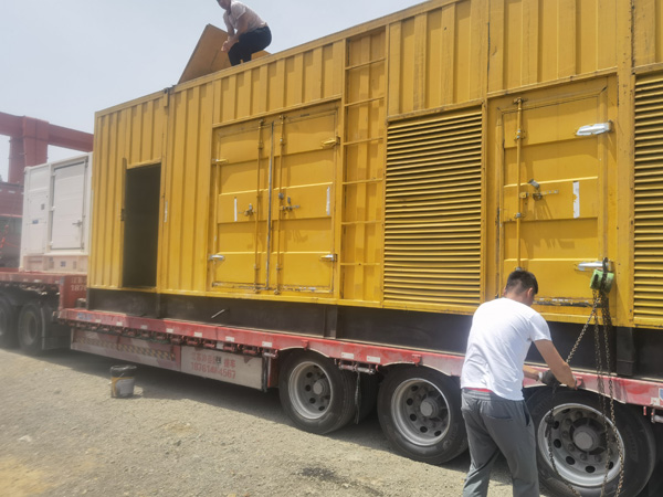 桂林发电机出租100KW发电机需要什么规格的电缆线？