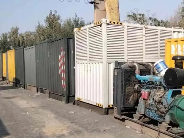 桂林200KW柴油发电机机组每小时油耗是多少？